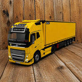 Volvo FH 540 6x2 + carreta boiaderia 2 andares Escala 1/24 (Controle Remoto)