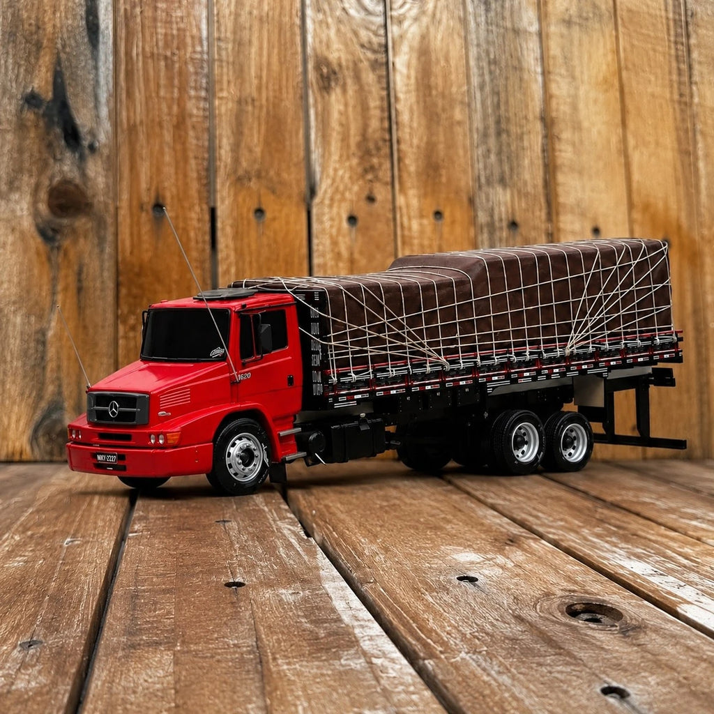 Mercedes-Benz L 1620 Escala 1/24 (Controle Remoto)
