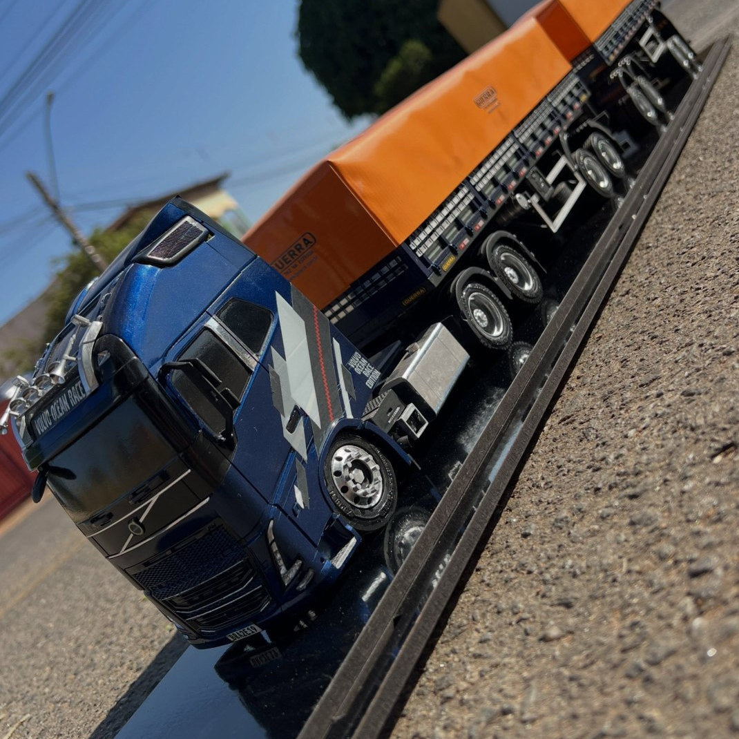 Volvo FH rodotrem graneleiro - escala 1/24