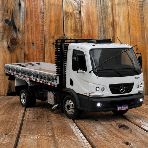 Mercedes-Benz Accelo 1016 Escala 1/24(Controle Remoto)