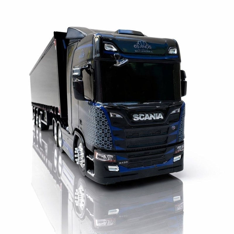 Caminhão Scania NTG Carreta Vanderleia Sider Guerra - escala 1/6