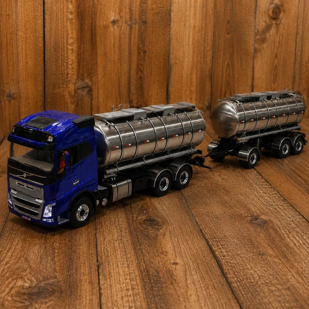 Volvo FH azul + carreta tanque Escala 1/24 (Controle Remoto)