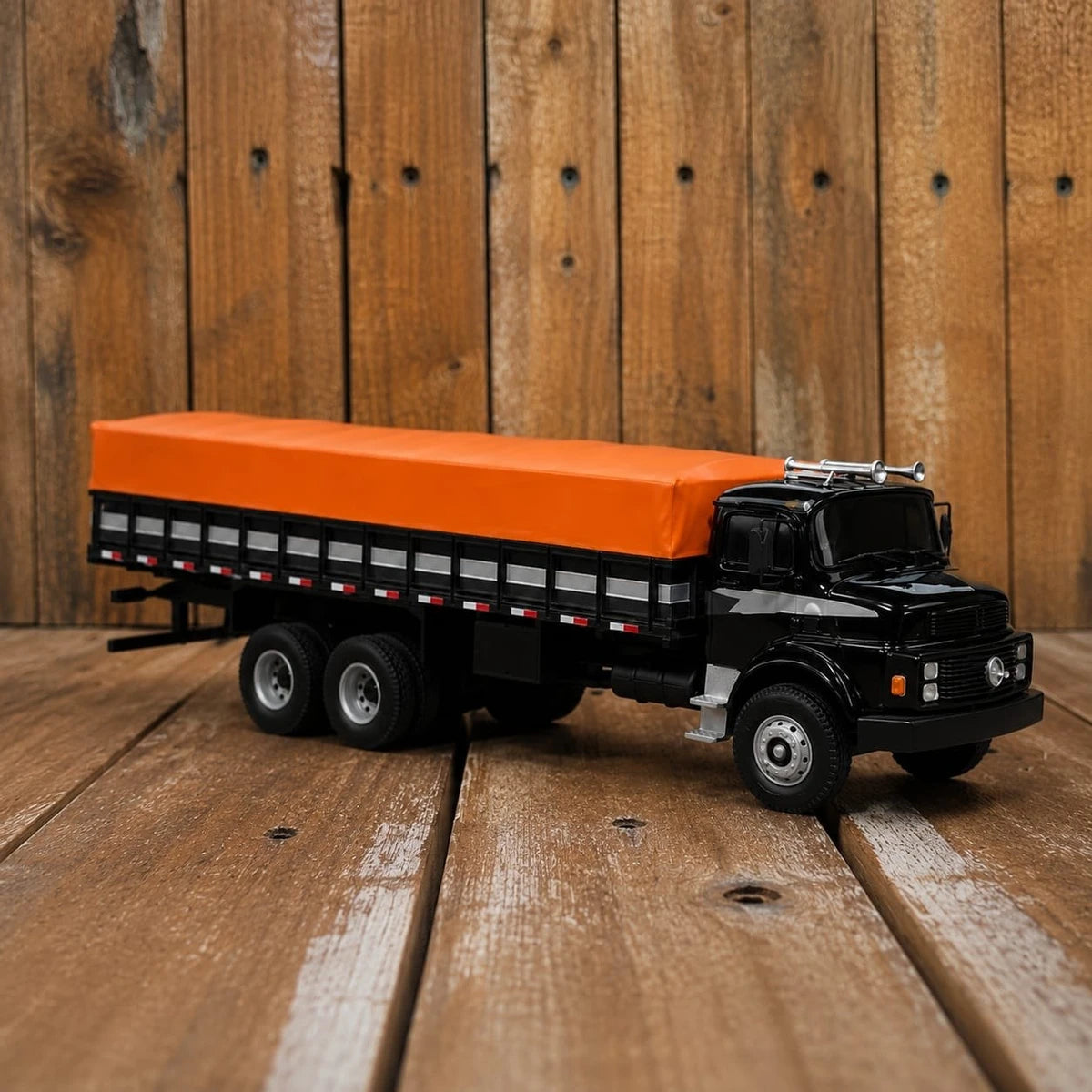 Miniatura Mercedes-Benz Graneleiro Escala 1/24 ( Colecionador )