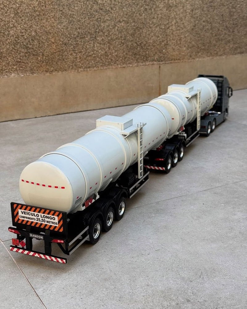 Miniatura Volvo FH Globetrotter Rodotrem Tanque Duplo  1/24