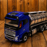 Volvo FH azul + carreta tanque Escala 1/24 (Controle Remoto)