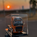 Miniatura Volvo FH – Escala 1/24 com Caixa de Acrílico (Edição Premium)