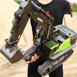 Huina 1593 Escavadeira Hidráulica (Controle Remoto) – Escala 1/14