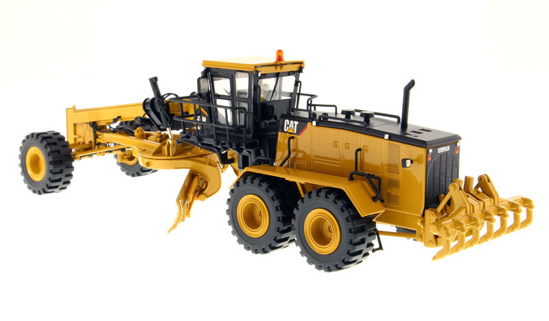 CAT 24M Motoniveladora (Controle Remoto) – Escala 1/14