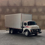Mercedes-Benz 1313 Toco Baú Branco Controle Remoto - Escala 1/14