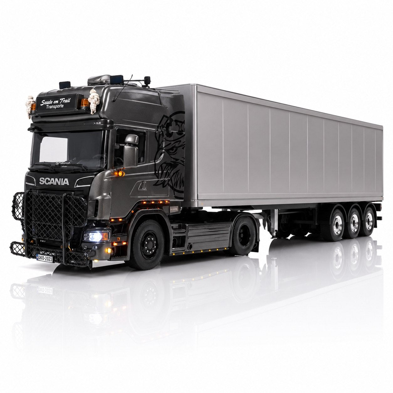 Scania Highline Baú Elite – Escala 1/24 (Controle Remoto)
